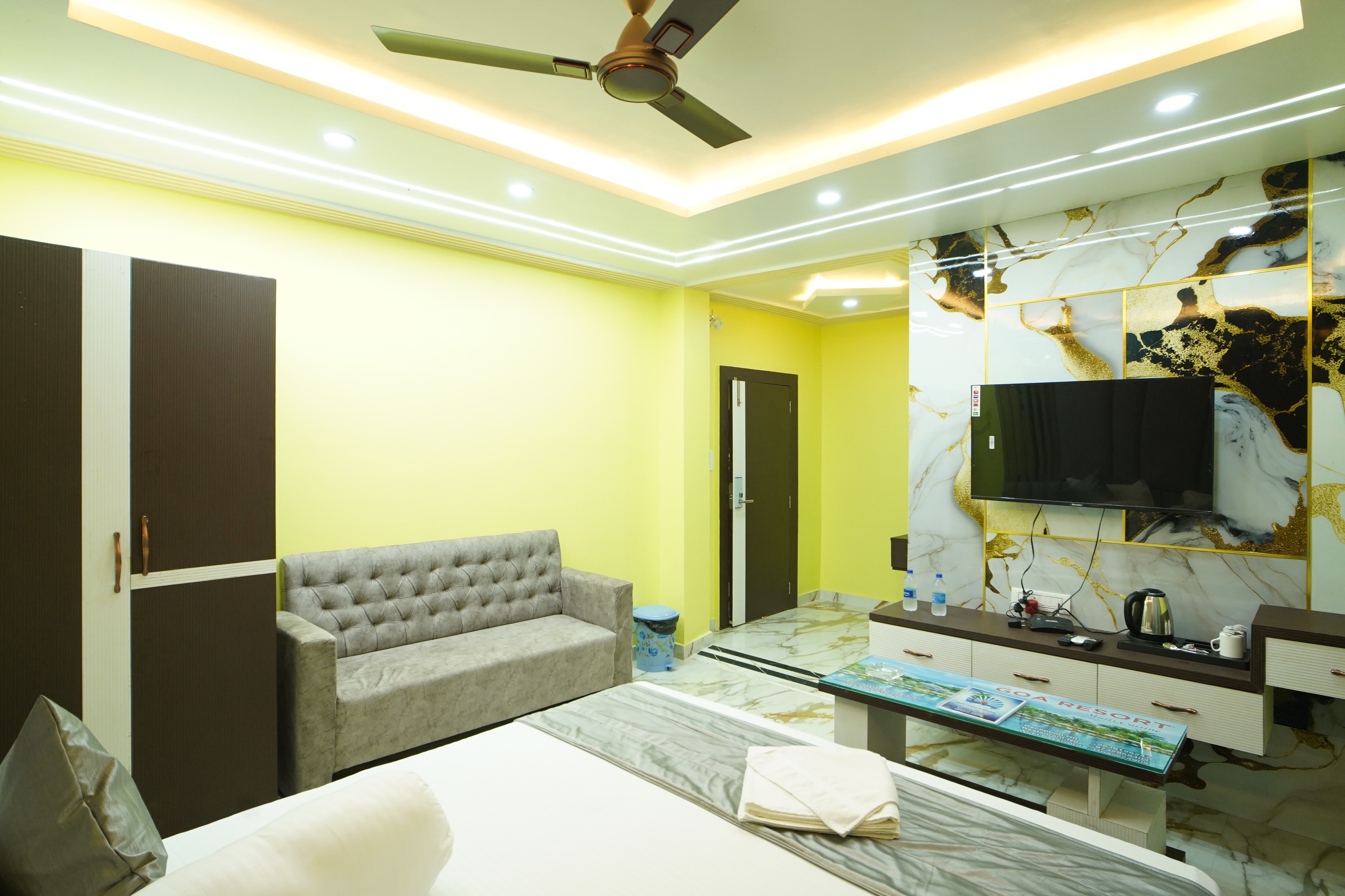 GOA RESORT - Tap to explore photos