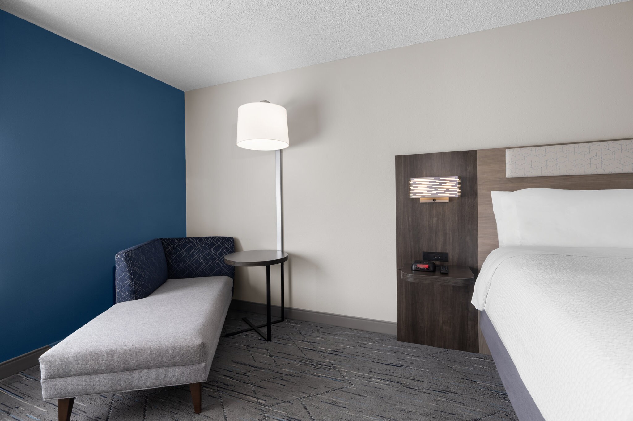 Holiday Inn Express WINSTON-SALEM - Tap to explore photos