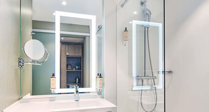 Mercure Paris Tour Eiffel Grenelle Room Type - Standard room with a double bed