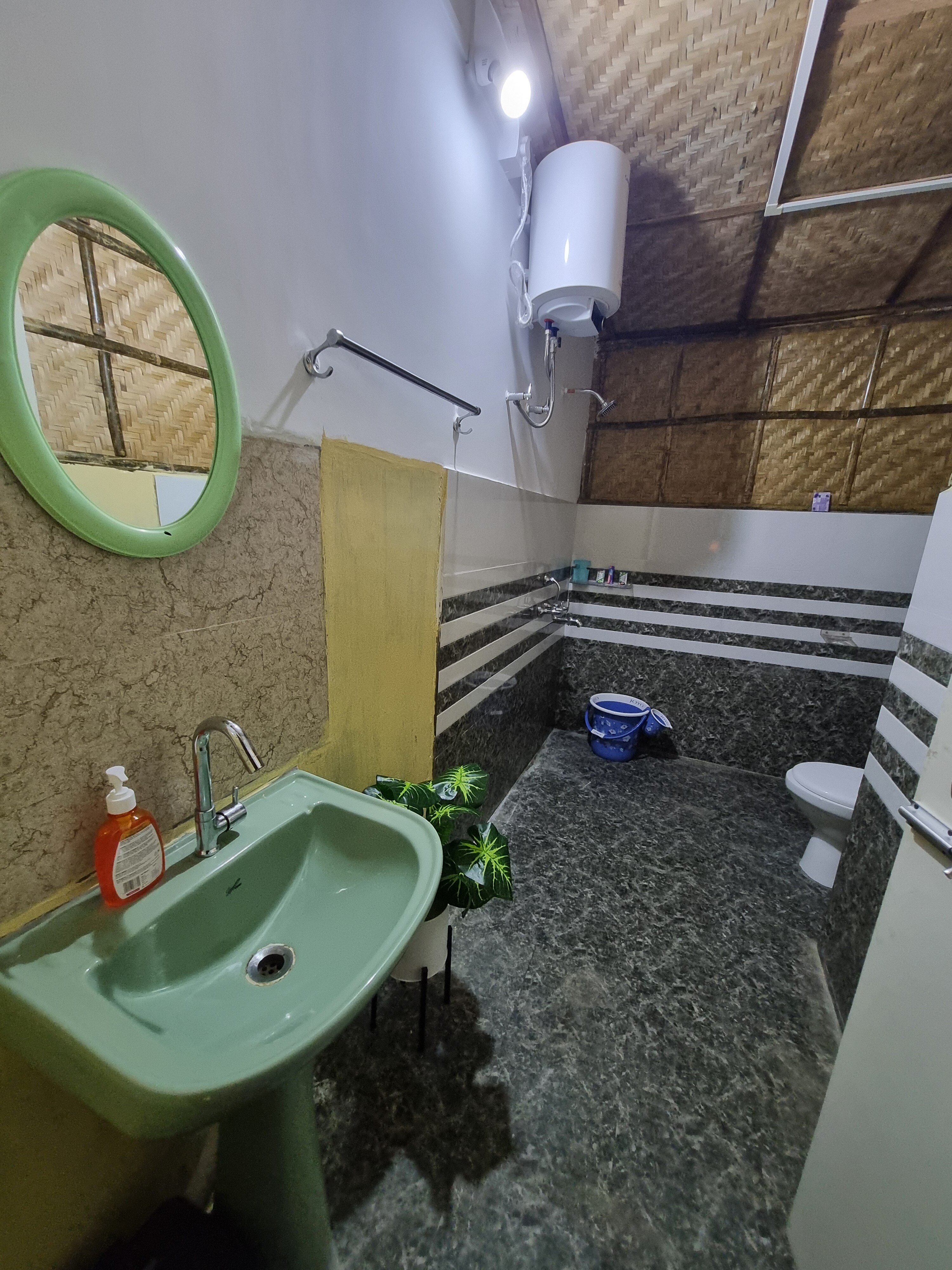 Alohi the Cottage Homestay - Tap to explore photos
