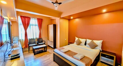 Orange Inn Stay | Rooms & Restaurant Room Type - Deluxe Executive Queen Room With Free Wifi