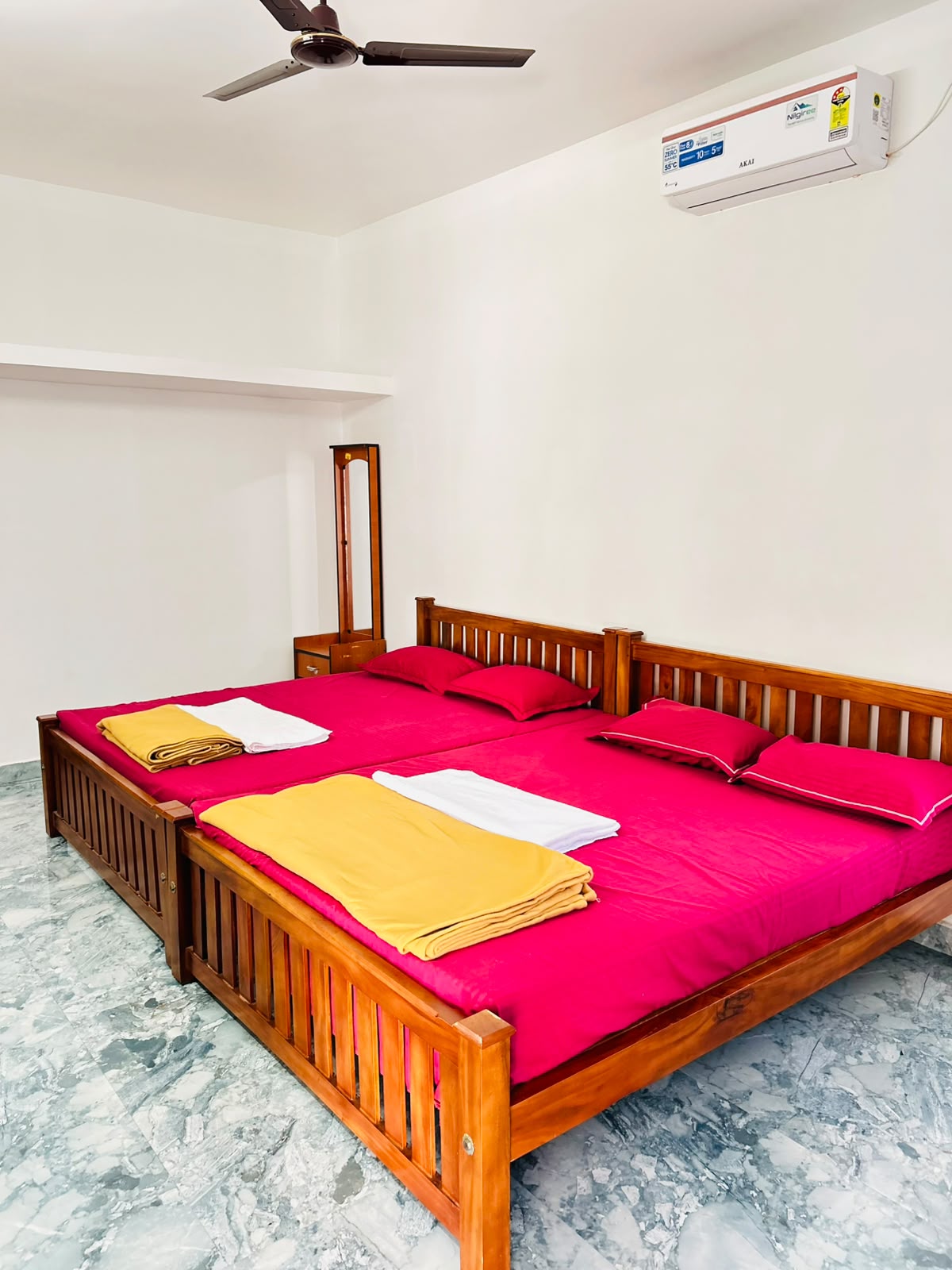 AAG pride Service Apartment - Tap to explore photos