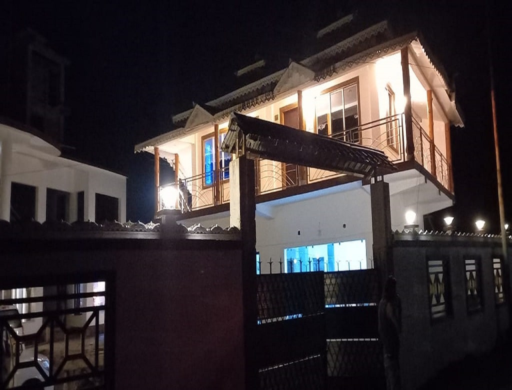 Yes Home - Murti Resort - Tap to explore photos
