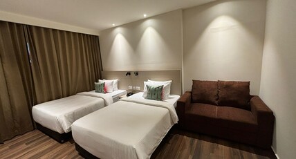 Presidency Airport hotel Room Type - Deluxe Twin Room