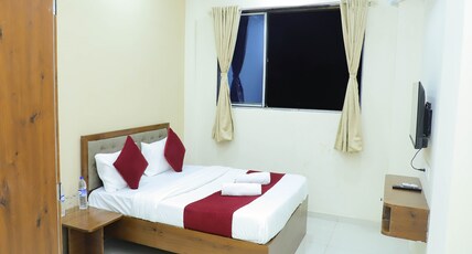 Hotel Devanshri Room Type - Deluxe Room