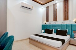 SPOT ON G Grand Hotel