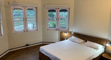 Mountain View Cottage | Rooms & Suite Room Type - Deluxe Room -1