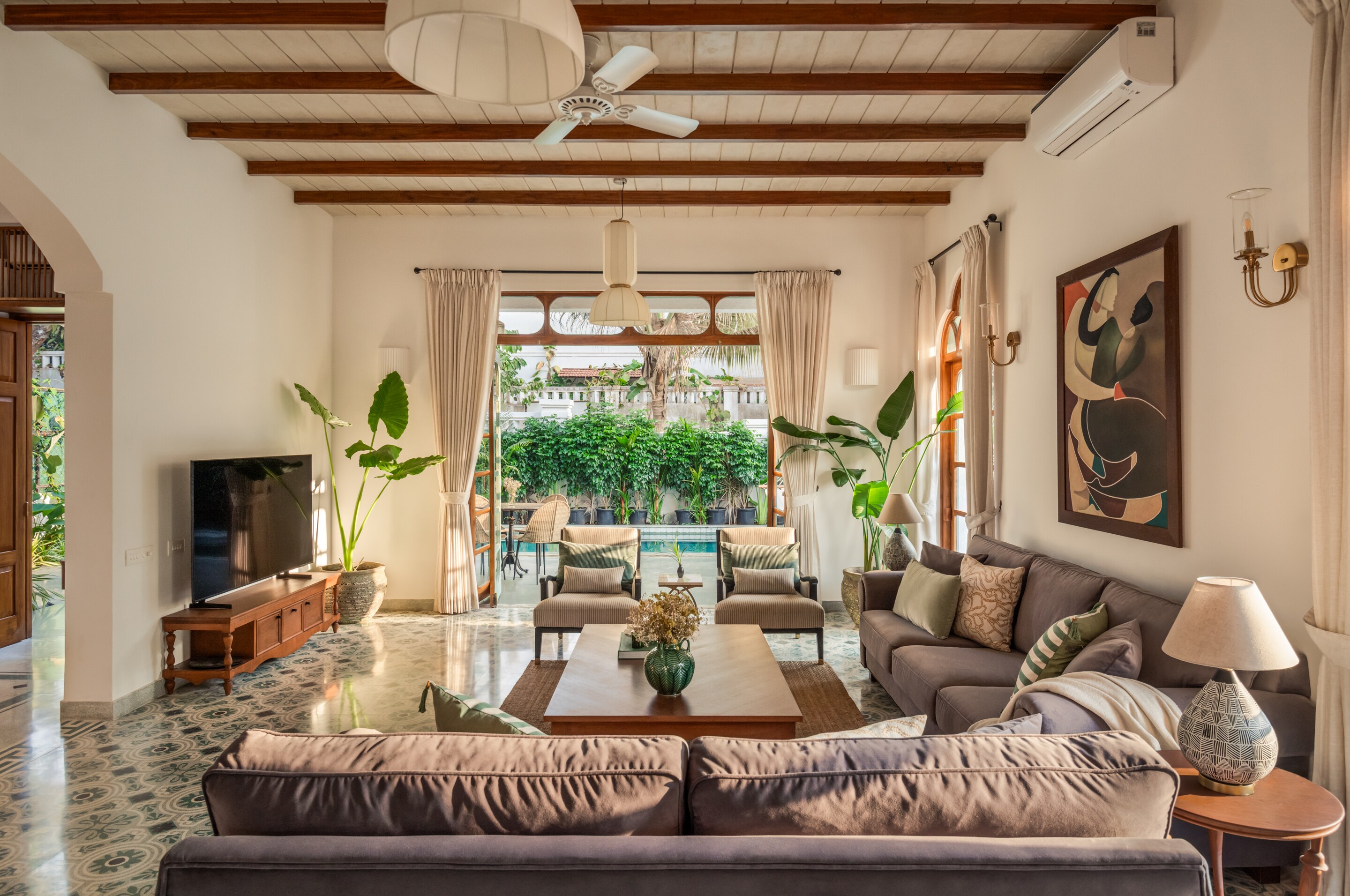Villa Fado by Blue Kite-4BHK Villa with Pvt Pool, Patio, Balcony & Caretaker,12 mins to Anjuna Beach - Tap to explore photos