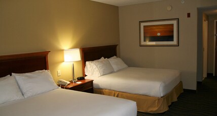 Holiday Inn Express Hotel & Suites Brooksville West Room Type - 2 Queen Standard