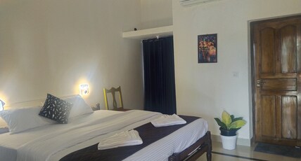 Mohans Inn Room Type - Bedroom 3