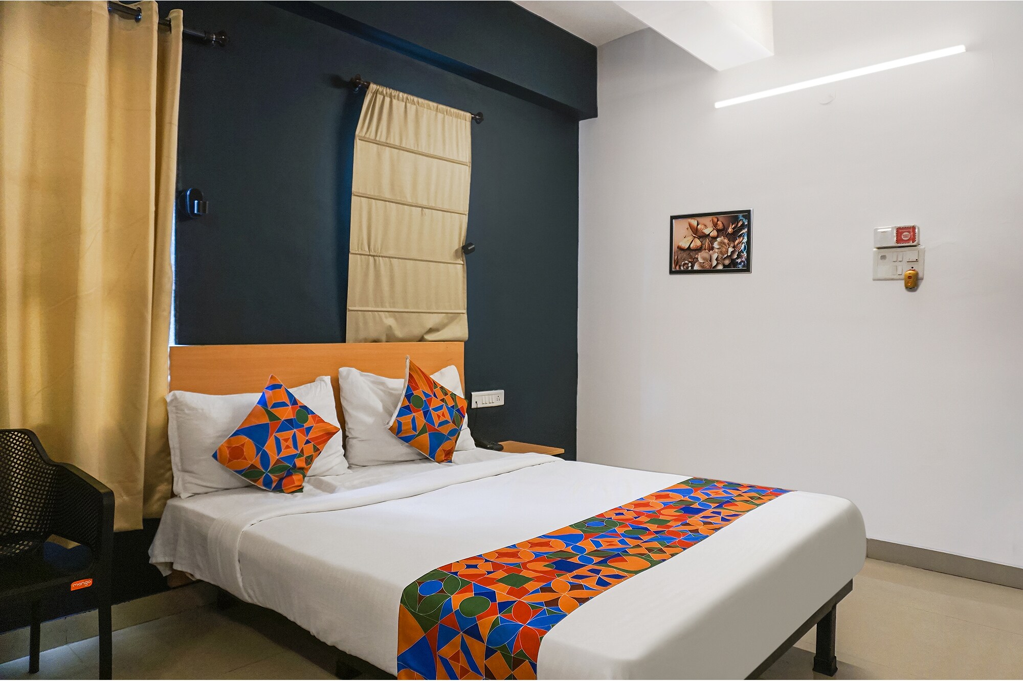 FabHotel Aura Homes - Nr. Khandoba Mandir - Tap to explore photos