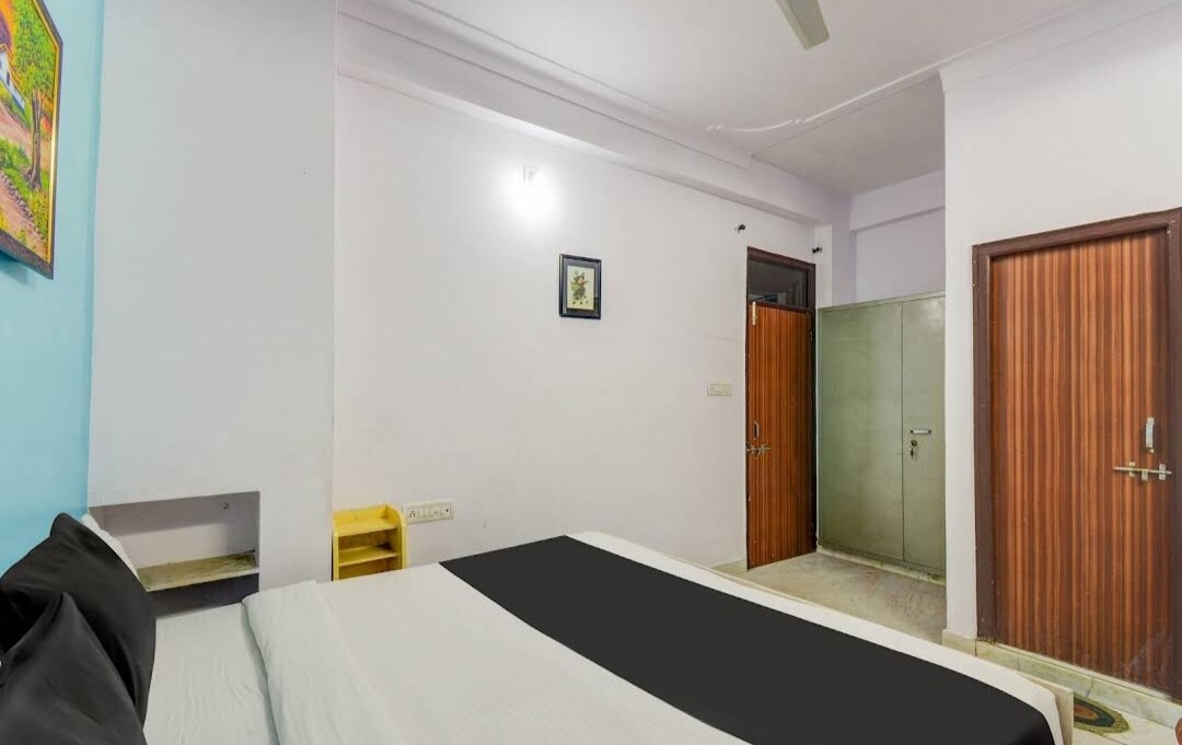 Atithi Guest house - Tap to explore photos