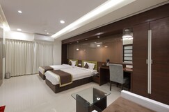 HOTEL THE LOTUS PARK ELLISBRIDGE