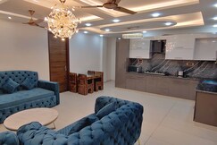 Awesome 2bhk with breathtaking view of mountains..