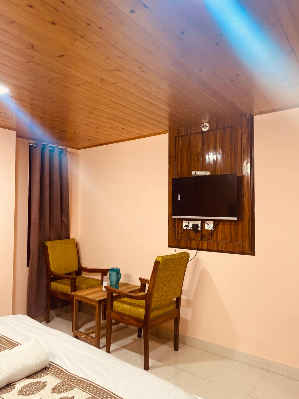 Chhiber Niwas B&B - Tap to explore photos