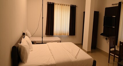 Hotel Blue Rays Room Type - Comfort Room (Non AC)
