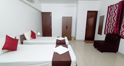 Ramya Residency Porur Room Type - Premium Twin Room