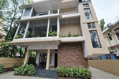 Beltola Lodge | Self-Cooking Stay Near Sankaradeva Nethralaya