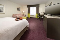 Hampton Inn & Suites by Hilton Buffalo Airport