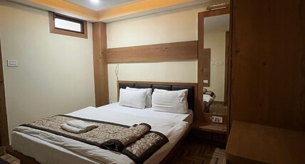 Hotel Oak  Room Type - Standard Double Bed Room