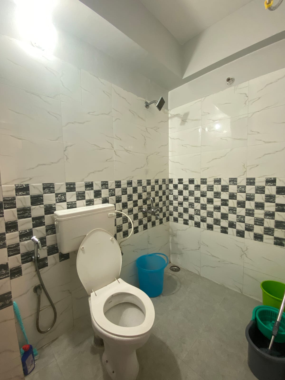 AVIORA HEIGHTS HOMESTAY - Tap to explore photos