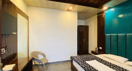 The Pari S World Restaurant Room Type - Super Deluxe