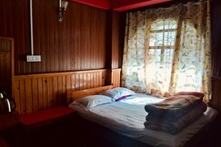 TENZING HOMESTAY