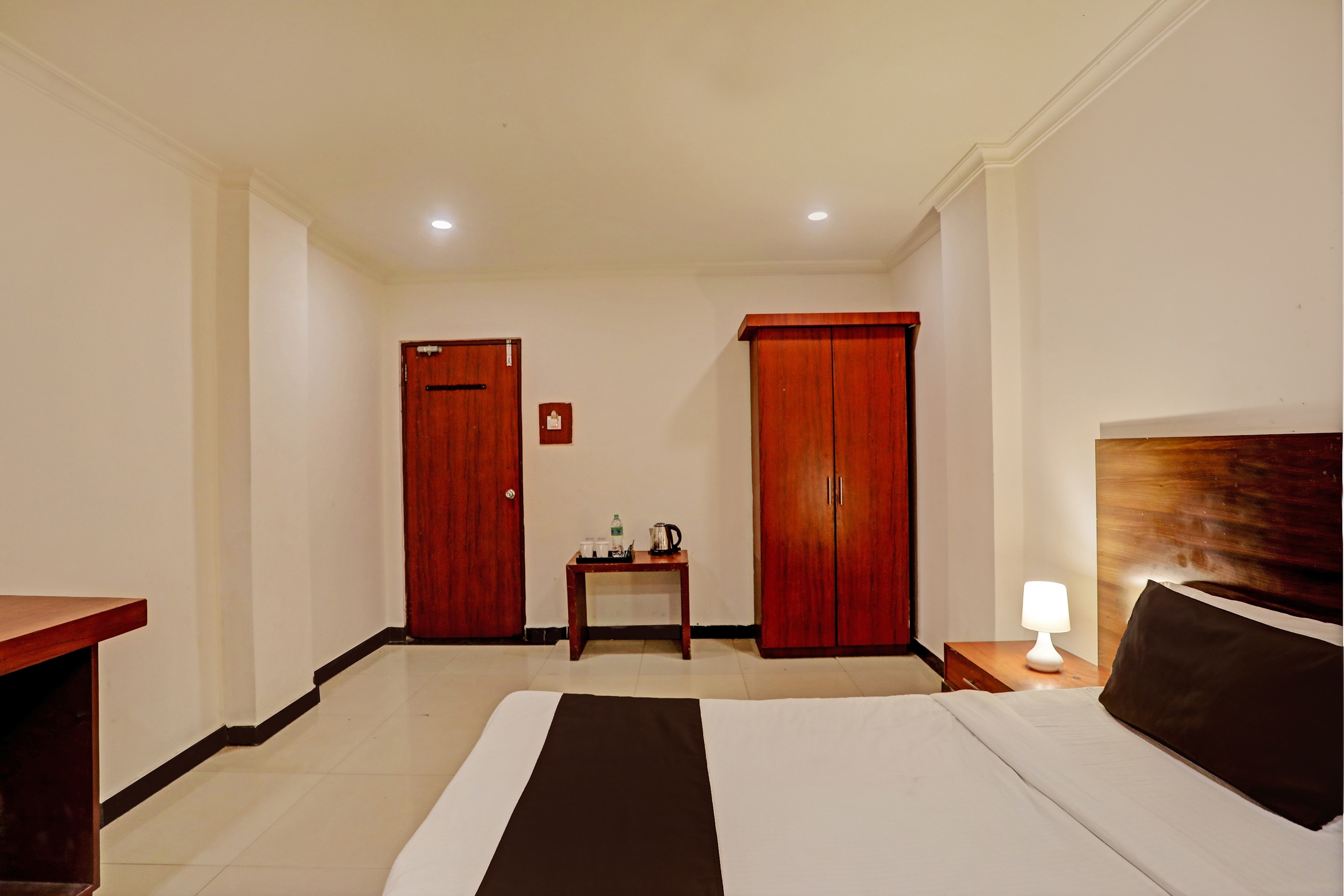 Hotel O Vaishnavi Park - Tap to explore photos
