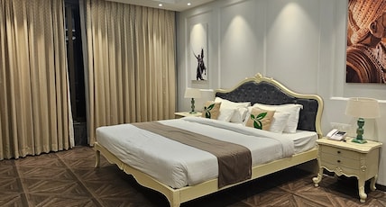 THREE LEAVES HOTEL Room Type - The Royal Maratha Suite THREE LEAVES HOTEL Room Type - The Royal Maratha Suite