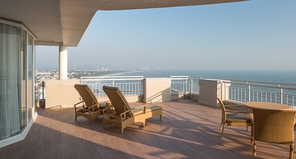 Hilton Hua Hin Resort & Spa Room Type - KING EXEC OCEANFRONT SUITE