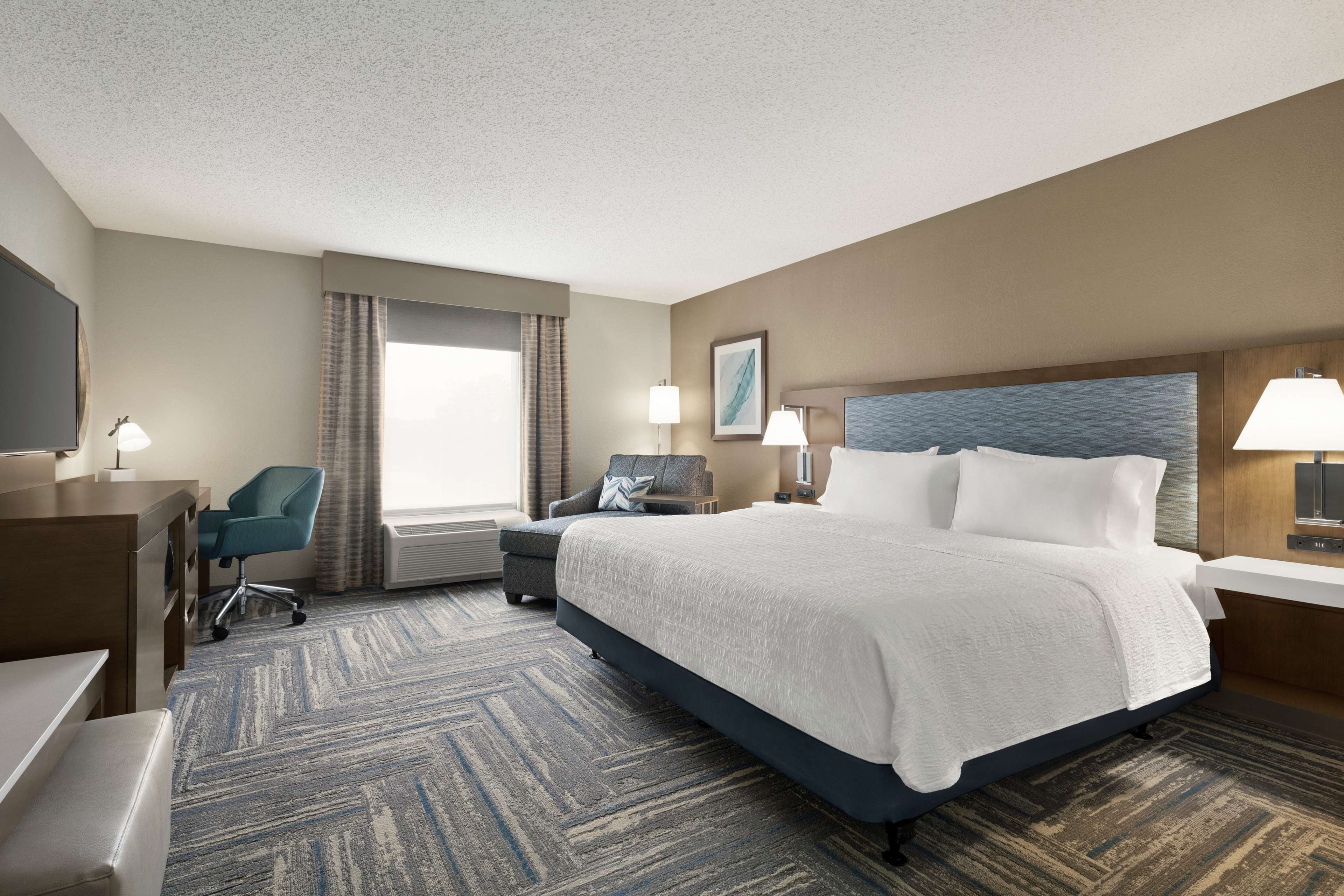 Hampton Inn & Suites Fruitland - Tap to explore photos