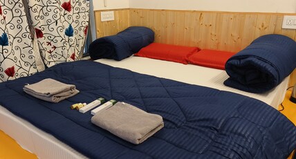 Mitra Hostel Sonamarg Room Type - Deluxe Room with Balcony