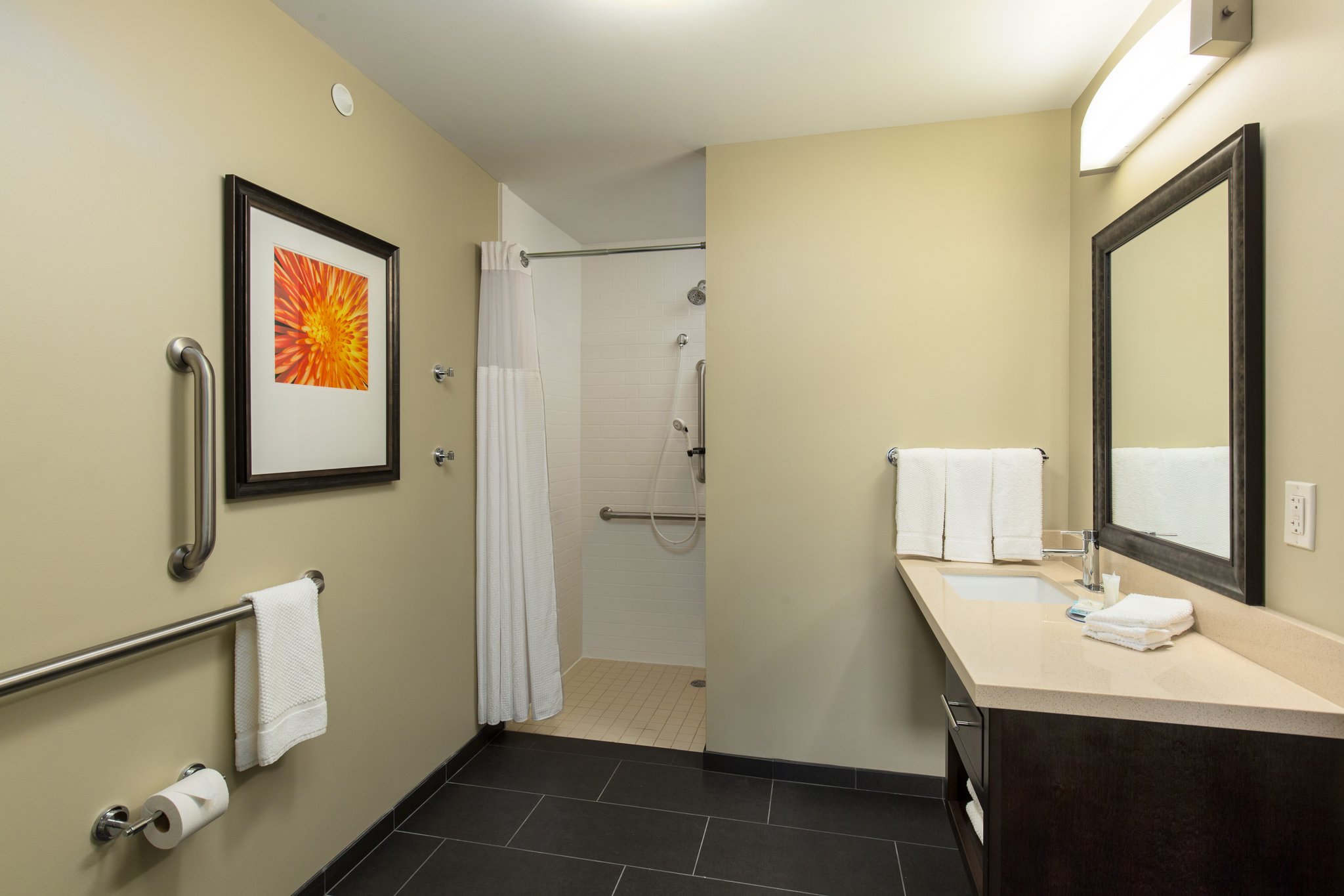 Staybridge Suites - Columbus Polaris - Tap to explore photos