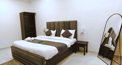 Sair Hostel Varanasi 100 mtr from Assi Ghat Room Type - Deluxe Private room
