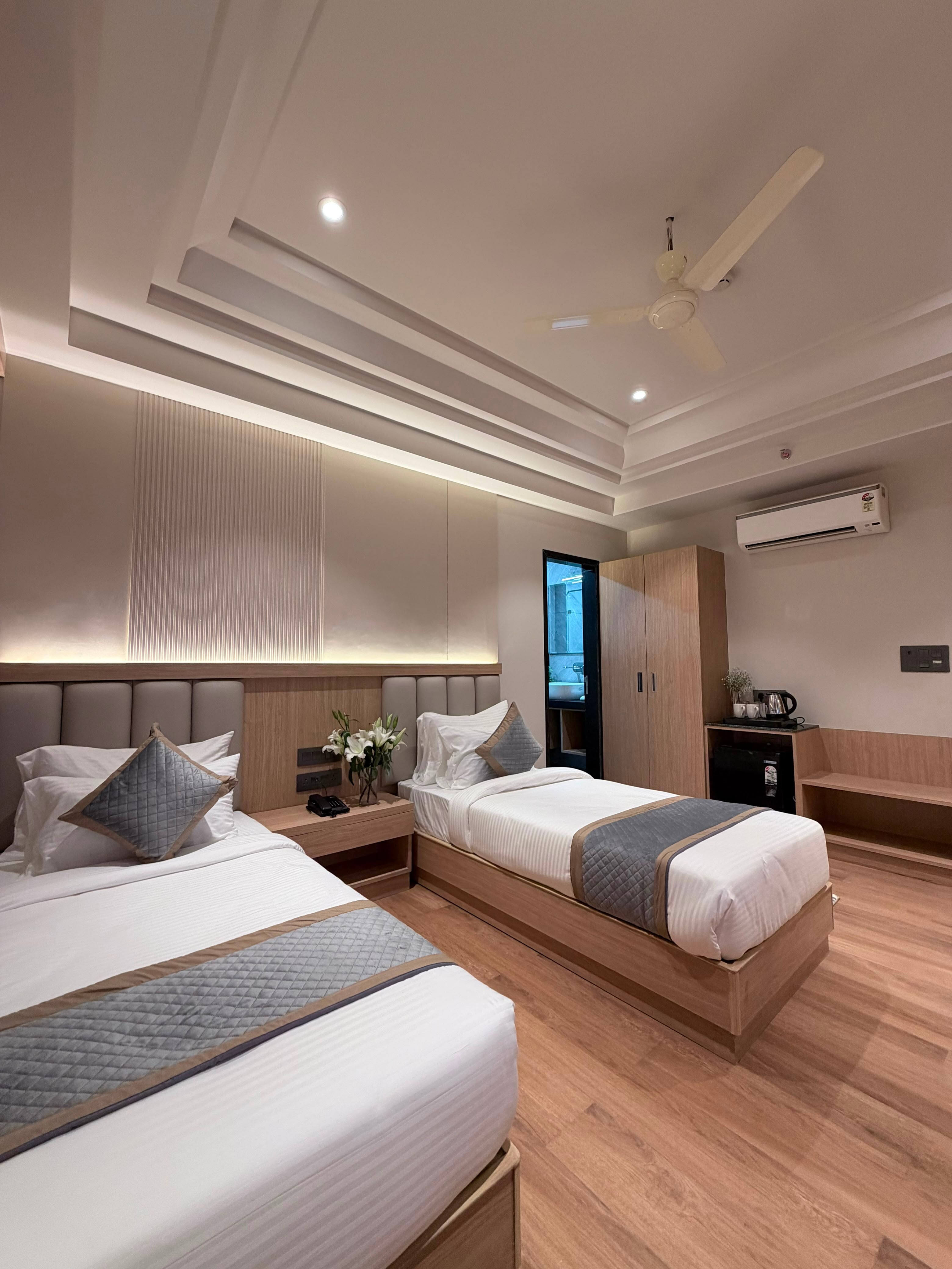 Hotel Ramaya Luxury - Tap to explore photos
