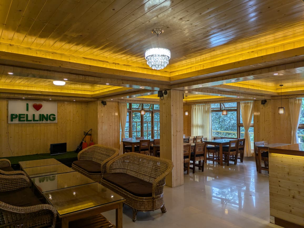 HOTEL JOLOKIA - Tap to explore photos