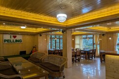 HOTEL JOLOKIA