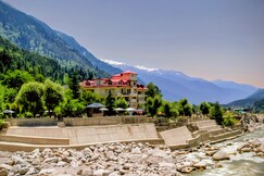 The Allure Grand  A Majestic Riverside Retreat