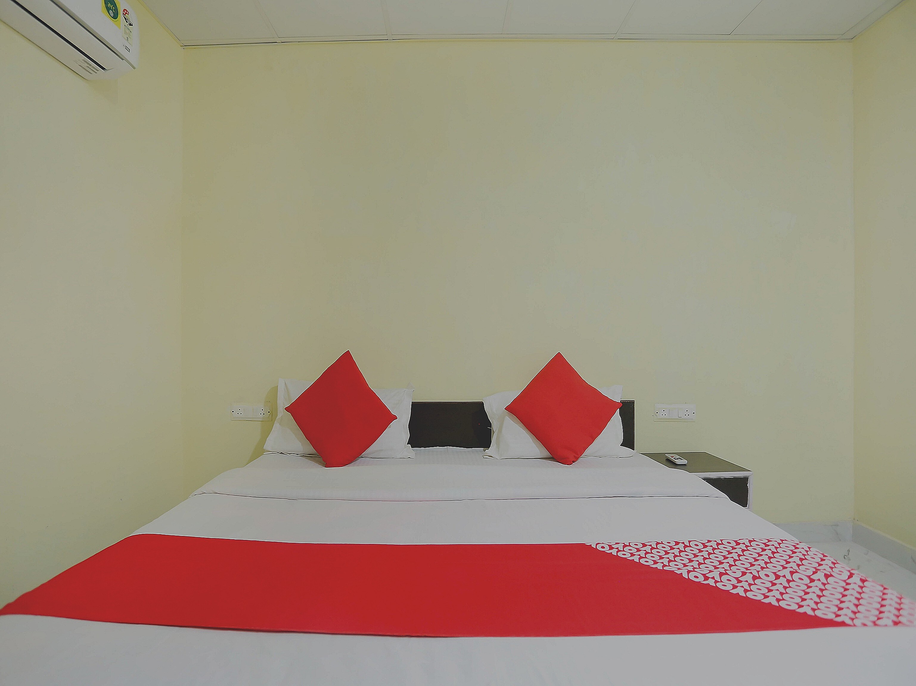 Hotel O Surya Plus - Tap to explore photos