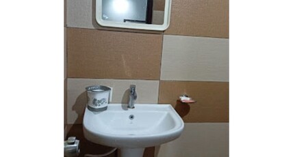 HONNASIRI RESIDENCY Room Type - 4 BED NON AC ROOM