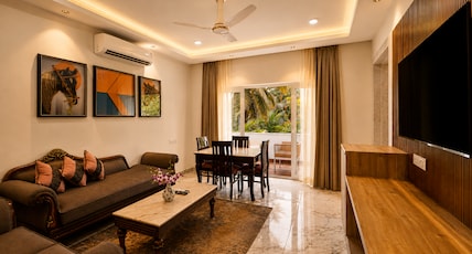 White Wharf Beach Resort Morjim Room Type - White Wharf Suite Room with Butler and Bathtub White Wharf Beach Resort Morjim Room Type - White Wharf Suite Room with Butler and Bathtub