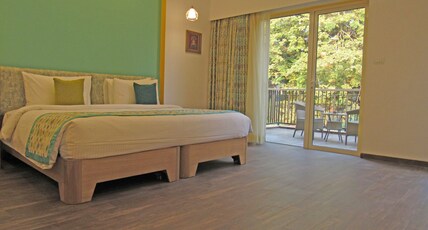 Acron Seaway Resort Room Type - Signature Room