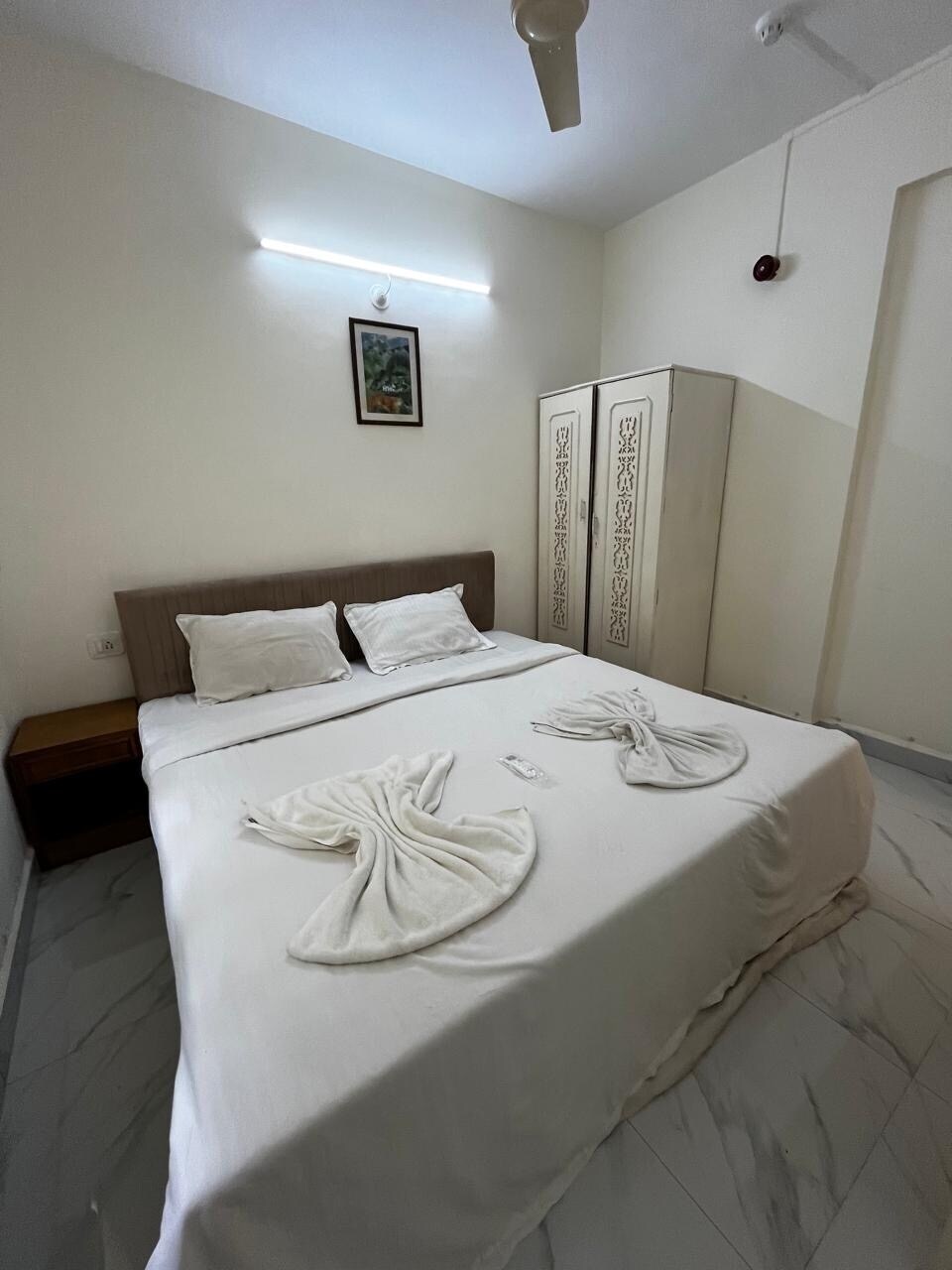 2bhk apartment second floor - Tap to explore photos