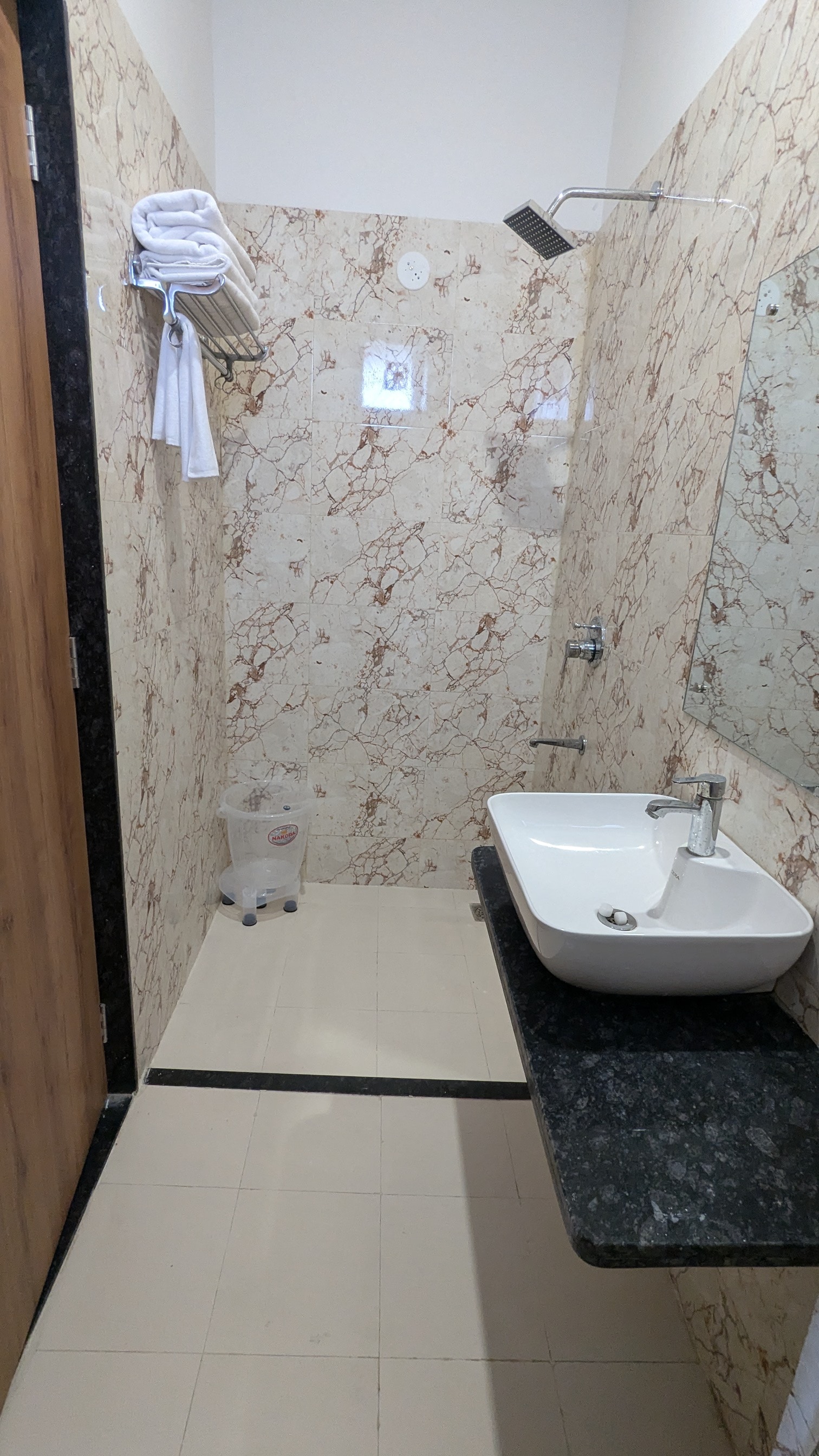 Maha Raas Bed and Breakfast - Tap to explore photos