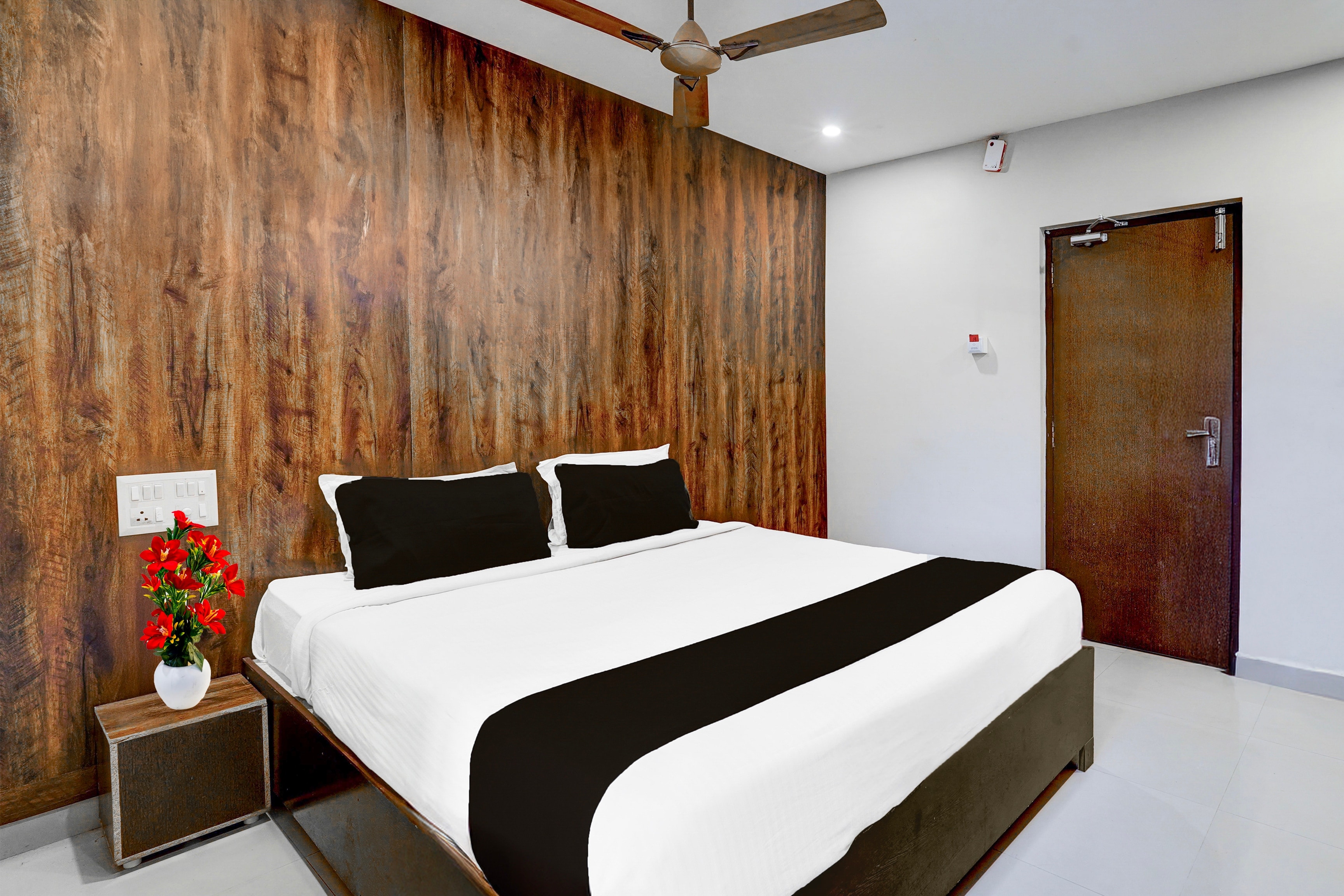 OYO Hotel O Renigunta Near Railway Station - Tap to explore photos