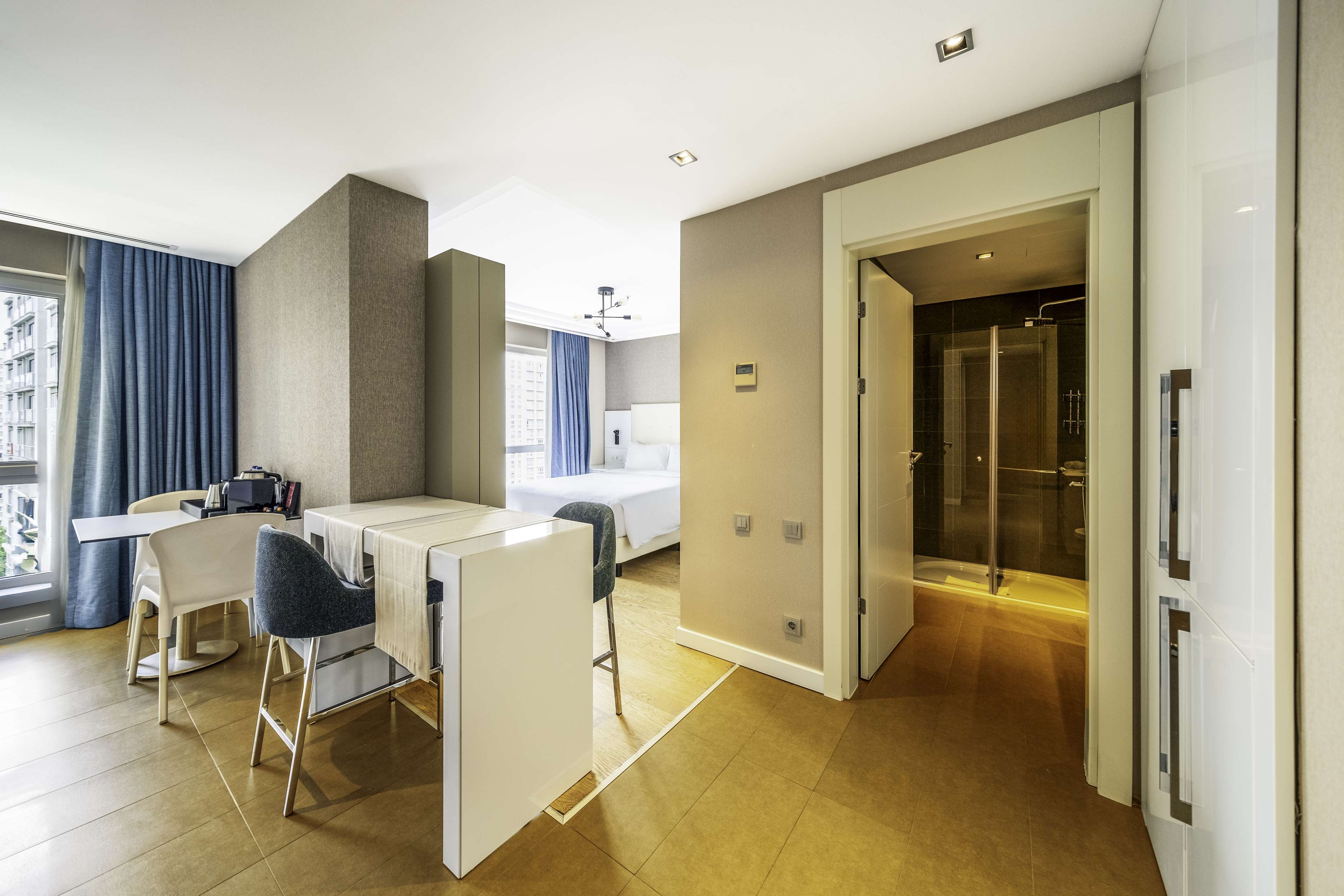 Radisson Residences Avrupa Tem Istanbul - Tap to explore photos