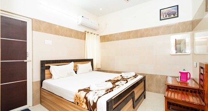Linga Residency Room Type - AC Double bed