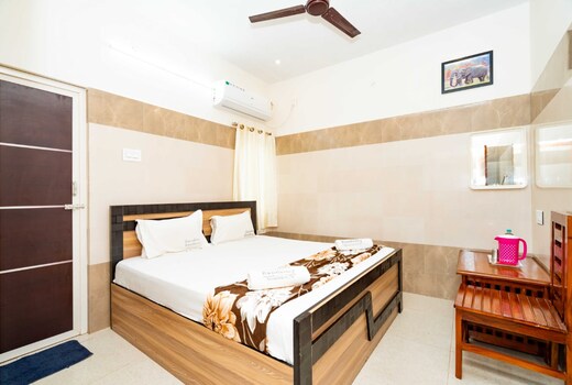 Linga Residency