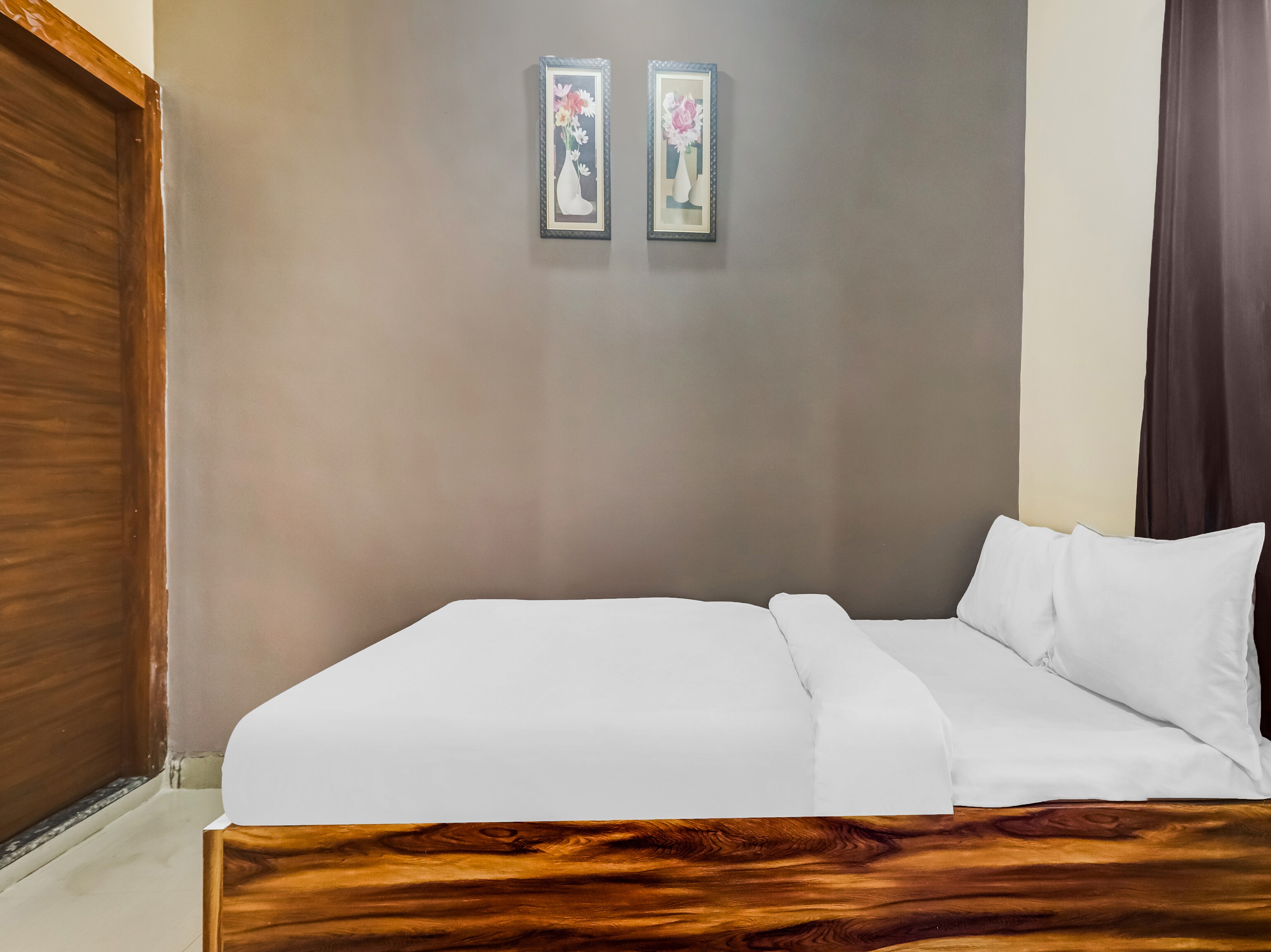 Hotel O Shanvi Inn - Tap to explore photos