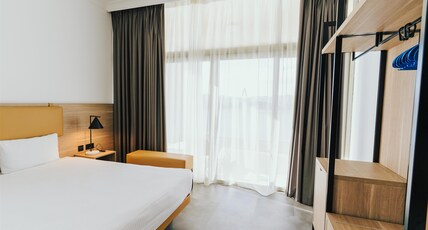 Cavalieri Hotel Malta, a member of Radisson Individuals Room Type - Premium Family Room